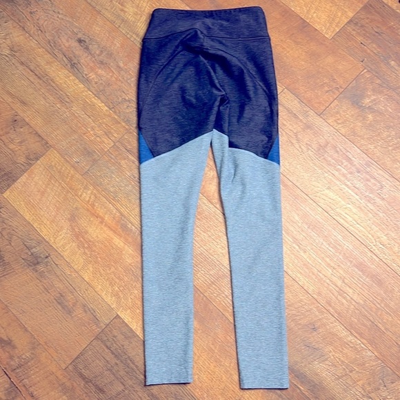 Outdoor voices colorblock blue leggings XS - Picture 3 of 10